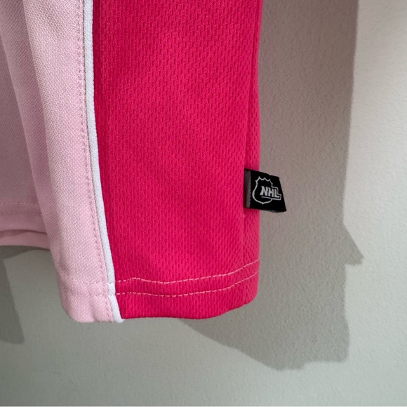 NHL Montreal Canadiens Girls Jersey Sz 5 Pink Hockey Shirt Mighty Mac Gift EUC - Picture 5 of 9